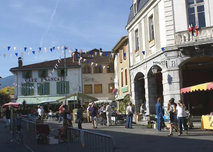 Domaine Pyrenees Passions - De Charmes & Caractere