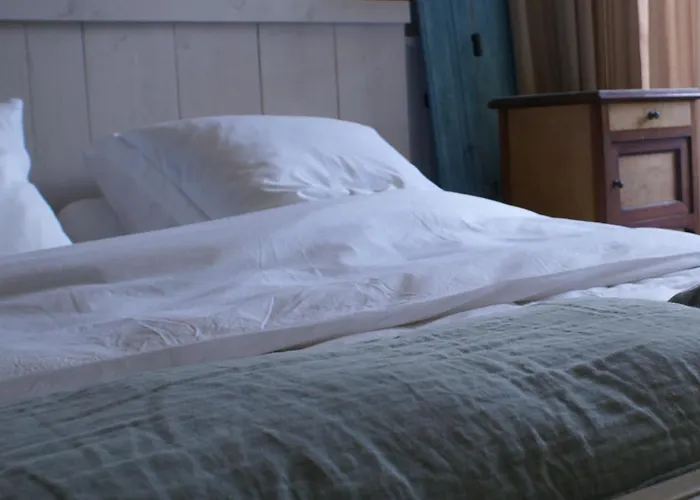 Domaine Pyrenees Passions - De Charmes & Caractere *