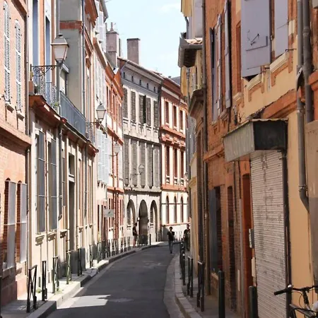 Domaine Pyrenees Passions - De Charmes & Caractere Nyaraló