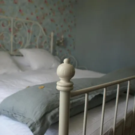 Domaine Pyrenees Passions - De Charmes & Caractere Estadens