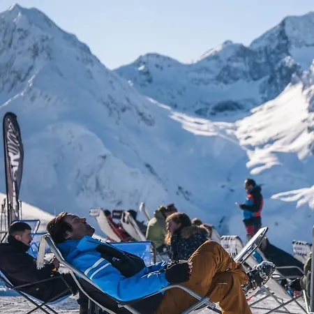 Domaine Pyrenees Passions - De Charmes & Caractere *