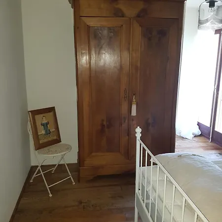 Domaine Pyrenees Passions - De Charmes & Caractere